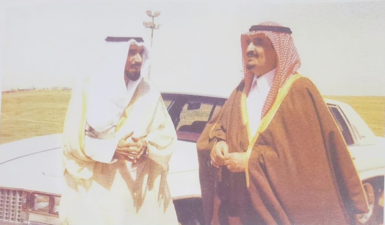 صورة نادرة للملك فهد والشيخ جابر في المخيم الملكي