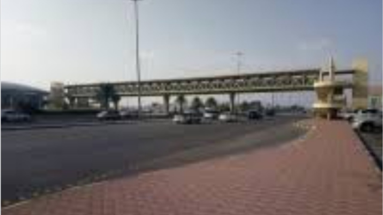 إغلاق جسري تقاطع طريق الظهران الجبيل مع شارع الملك خالد بالدمام لأعمال الصيانة