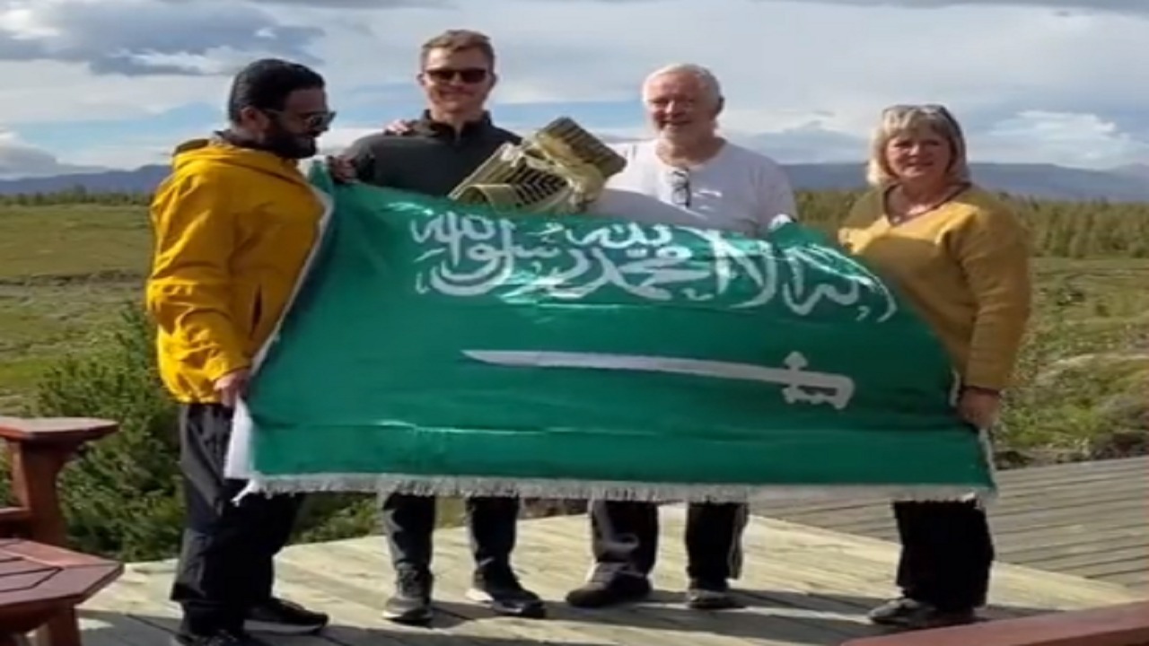 زواج فتاة سعودية من شاب آيسلندي بعد دخوله الإسلام على يديها..فيديو