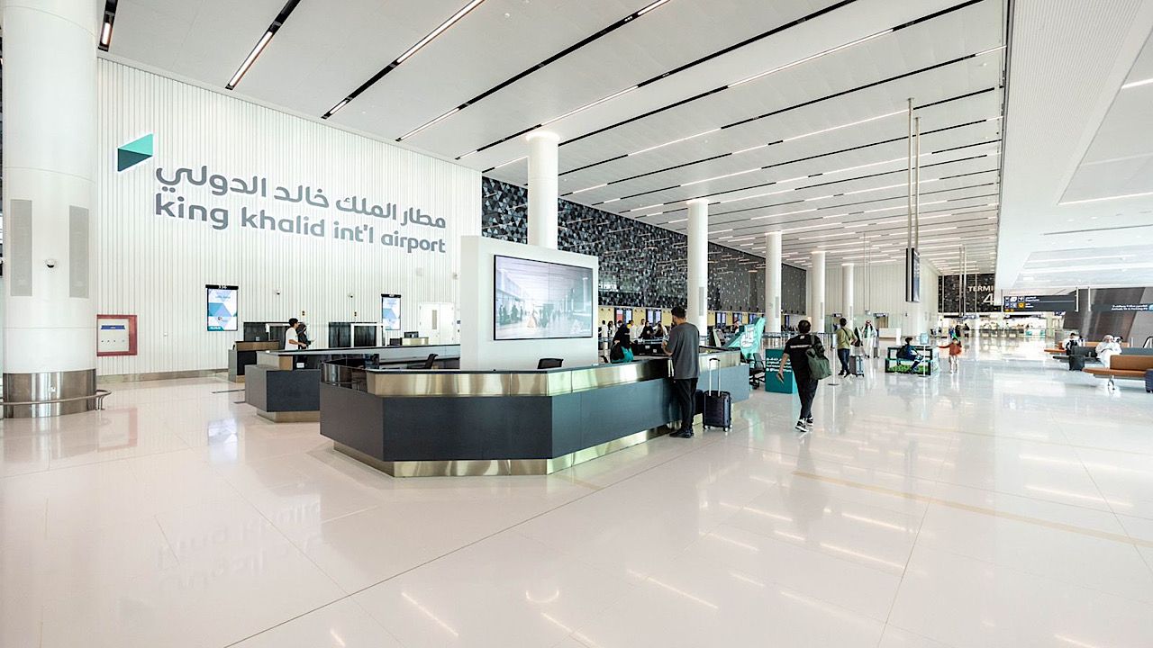 مطار الملك خالد الدولي بالرياض يسجل رقم تاريخي جديد