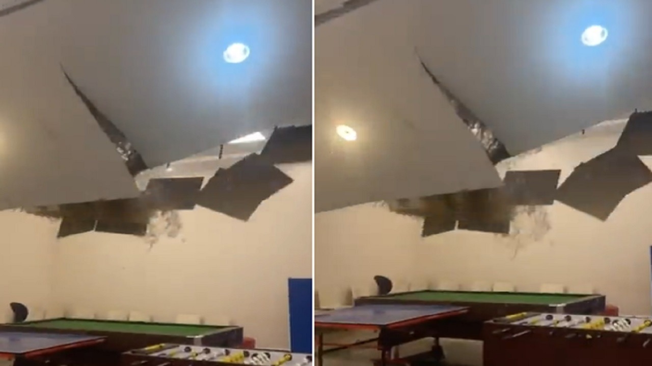 انهيار سقف قاعة بجامعة جازان.. فيديو