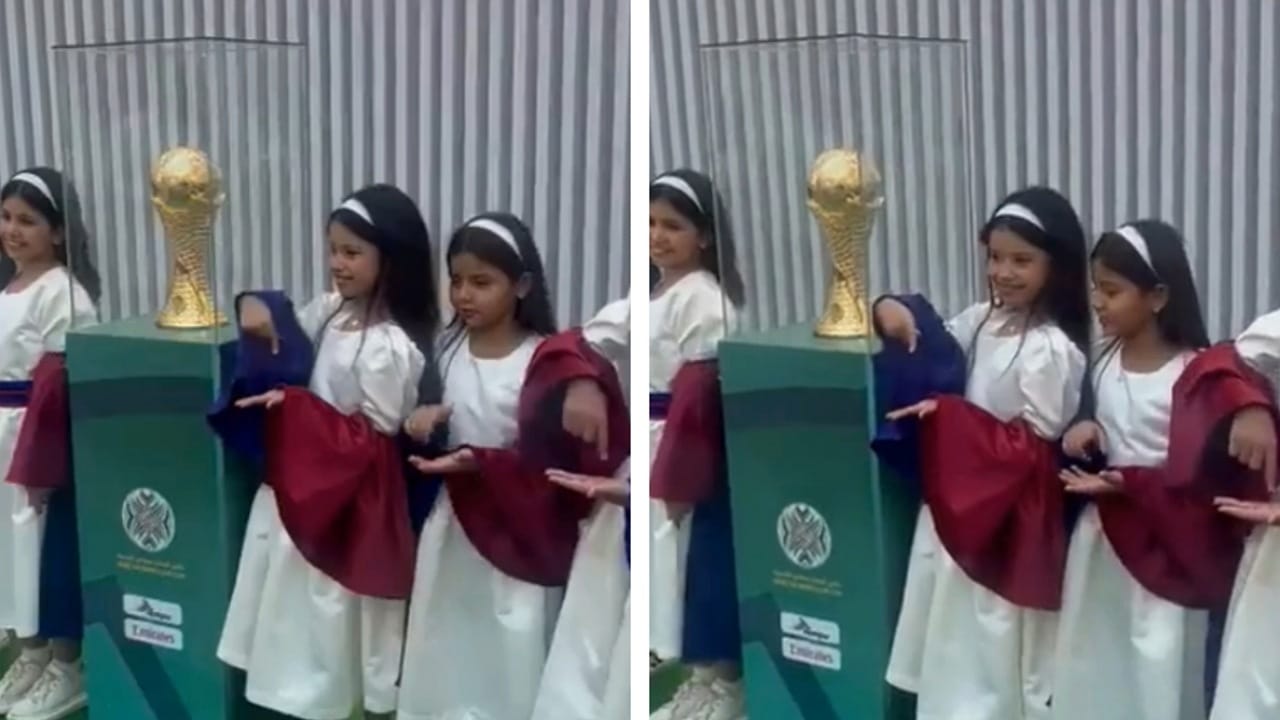 فتيات يخلطن على طريقة ‎سالم الدوسري بجوار كأس البطولة العربية .. فيديو