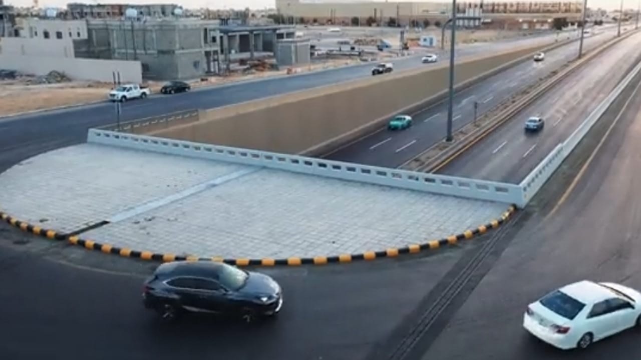 انتهاء صيانة تقاطع طريق عمر بن الخطاب مع طريق الأمير متعب -فيديو