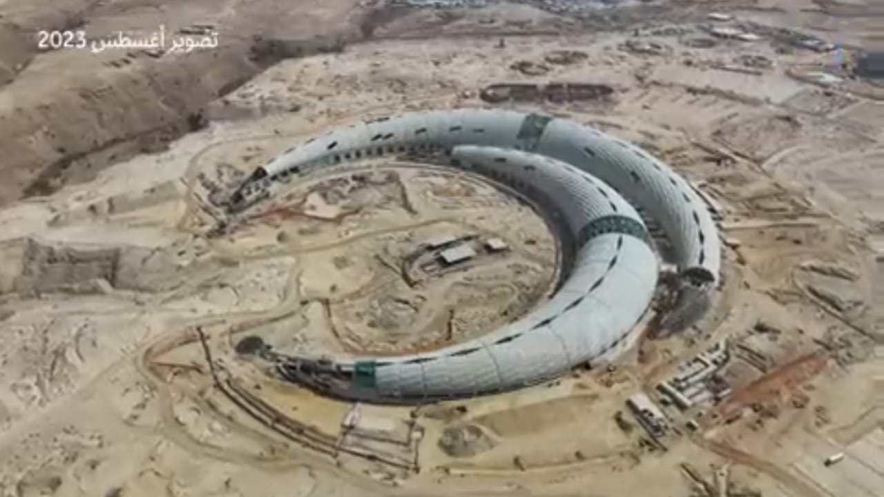 الأعمال الإنشائية وأعمال المناظر الطبيعية في مشروع حدائق الملك عبدالله العالمية .. فيديو