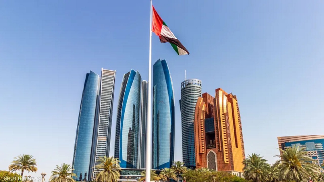 الإمارات تنفي دعم أي من الطرفين في السودان بالسلاح والذخيرة