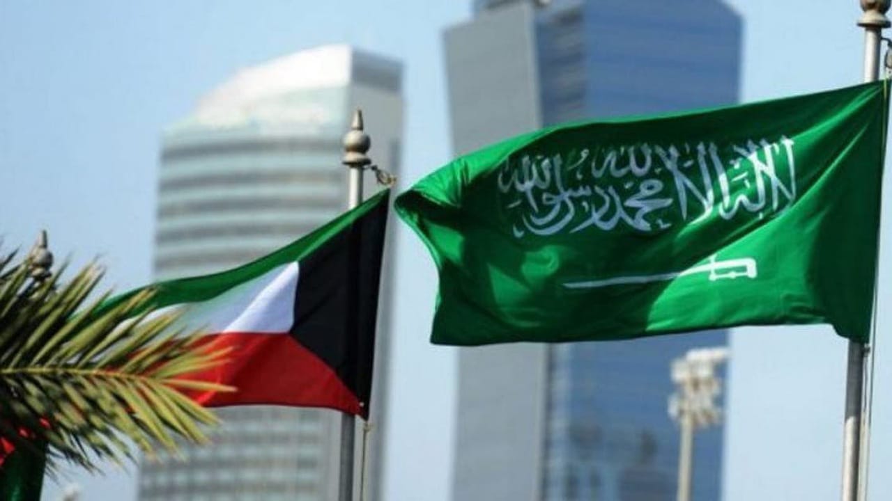 السفارة السعودية بالكويت تنبه رعاياها بضرورة سداد المخالفات المرورية