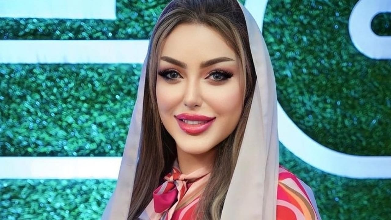 سارة أمبوسعيدية تمثل الخليج في مسابقة ملكة جمال عالمية..صور