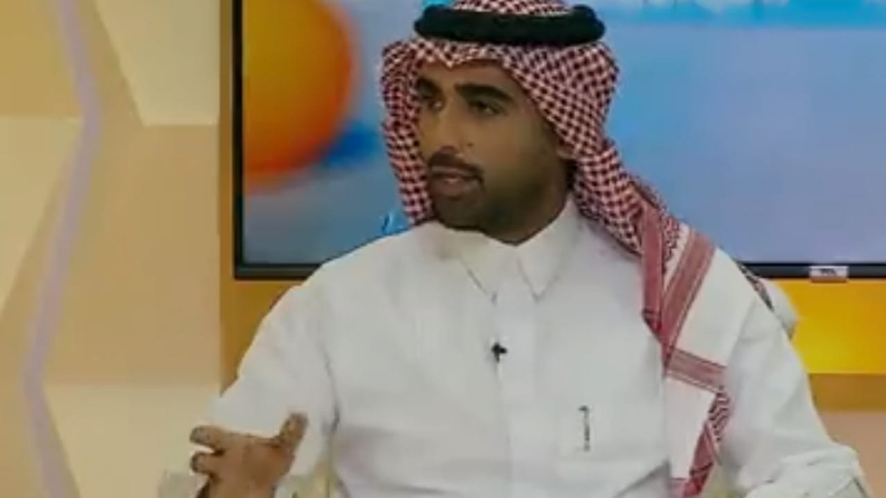 عبدالله بن دخيل يتحدث عن حقوق المسافرين داخل المطارات .. فيديو