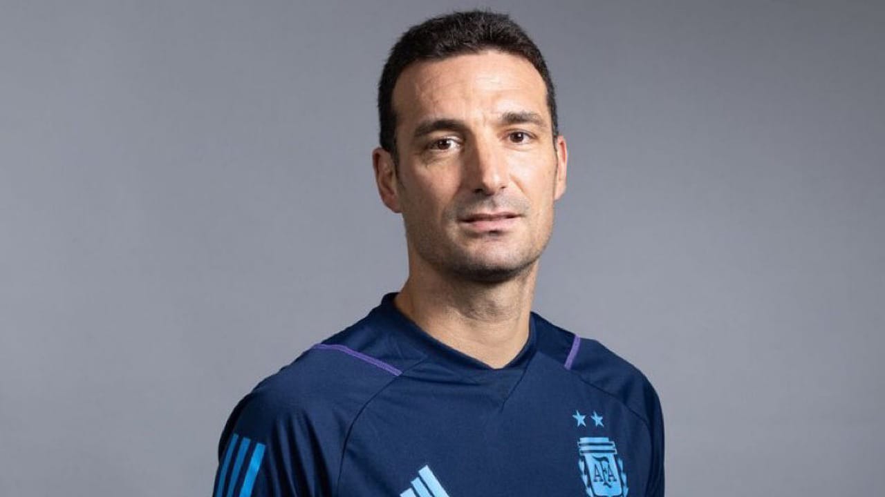 اسكالوني: لو اخترت لاعبًا غير أرجنتينيًا ليلعب في الأرجنتين سيكون نيمار
