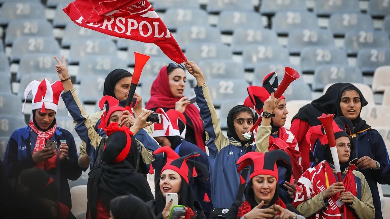 برسيبوليس يطالب بالسماح لجماهير بحضور مباراة النصر