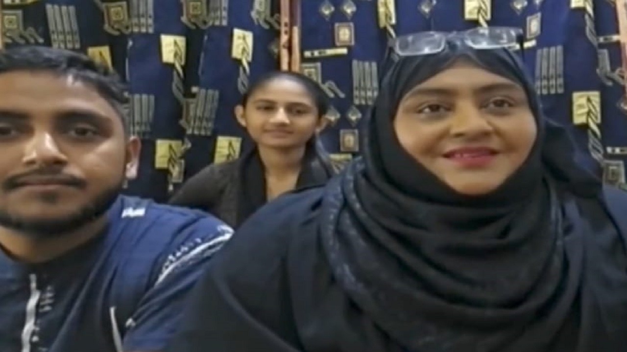عائلة من سريلانكا تتحدث اللهجة السعودية بطلاقة .. فيديو