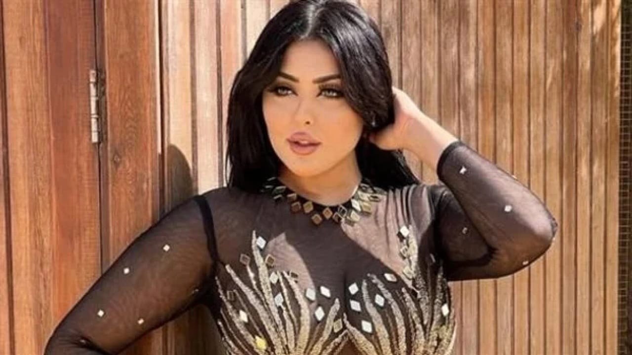 حبس عارضة أزياء مصرية عامين بتهمة التحريض على الفجور