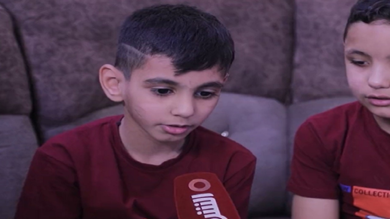 طفل عراقي: عمامي قتلوا والدي واتهموا أمي بالجريمة .. فيديو