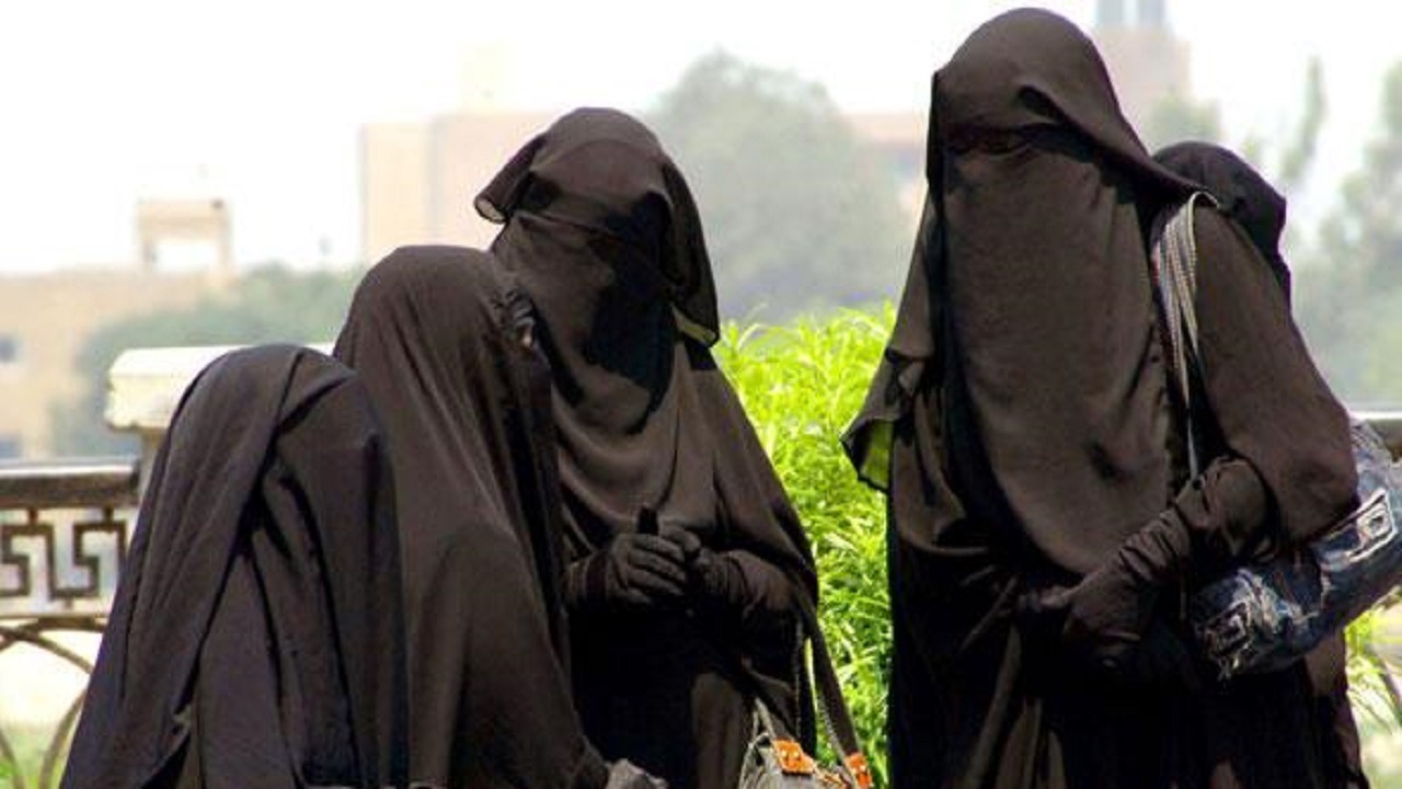 حظر ارتداء النقاب في مدارس مصر