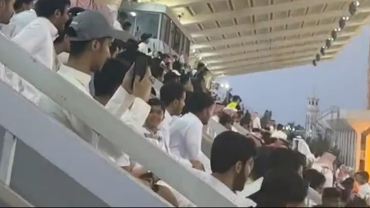 جماهير الطائي تهتف باسم ميسي أمام النصر .. فيديو