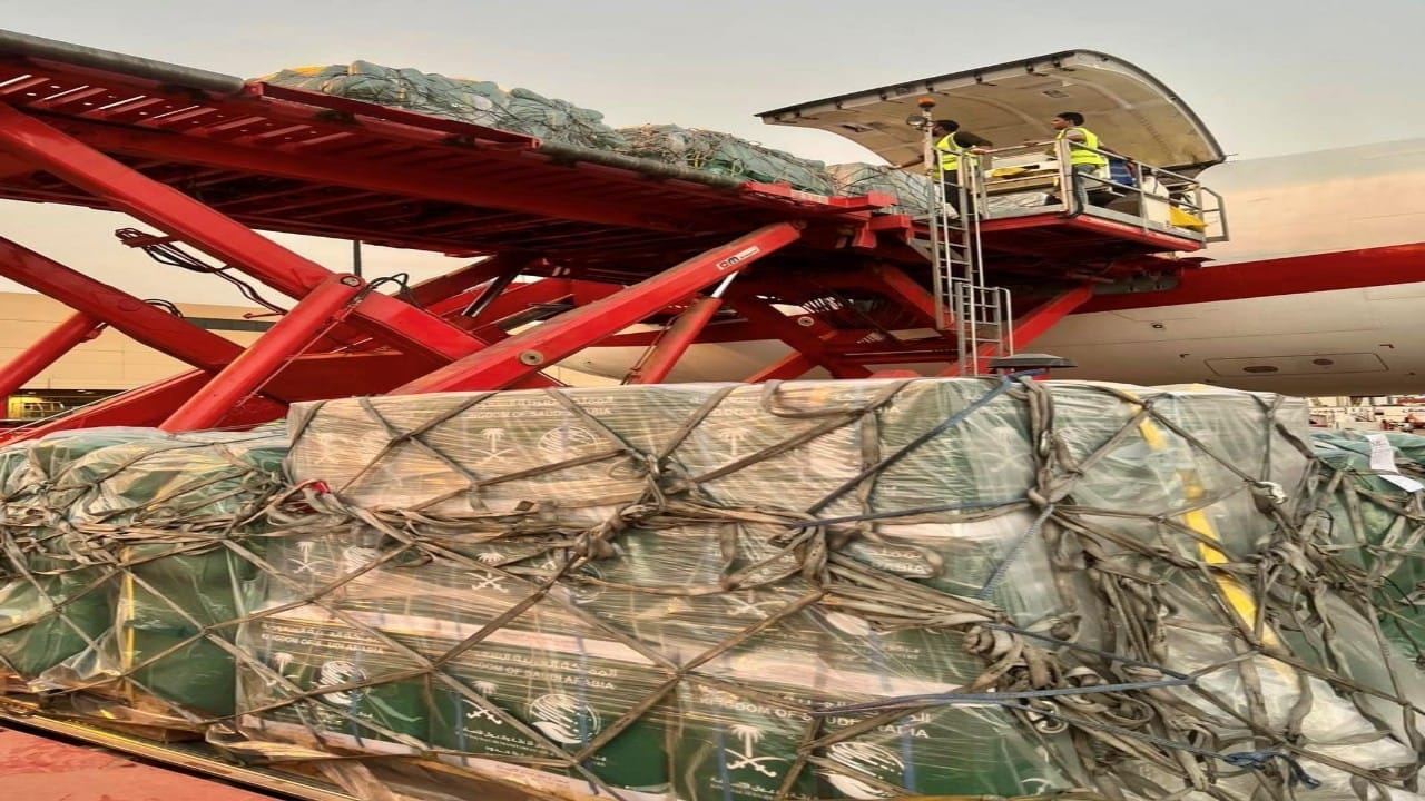 مغادرة الطائرة الإغاثية السعودية الثالثة إلى ليبيا لمساعدة المتضررين من الفيضانات