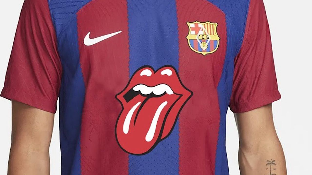 شعار فرقة رولينغ ستونز يظهر على قميص برشلونة في الكلاسيكو المقبلة