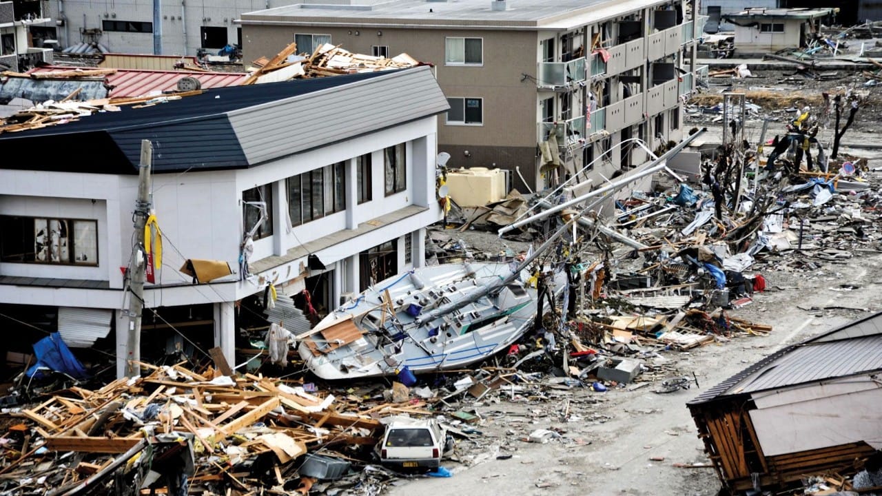 تحذير من موجات تسونامي بعد زلزال قوي ضرب اليابان