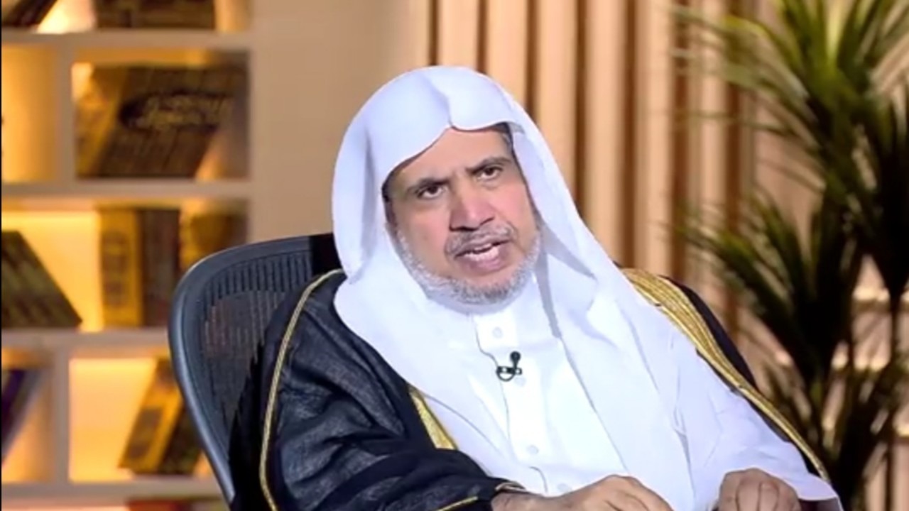 محمد العيسى: أيٌّ من الأزواج لو رفع يده على زوجته فإنه يُؤدَّب شرعا .. فيديو