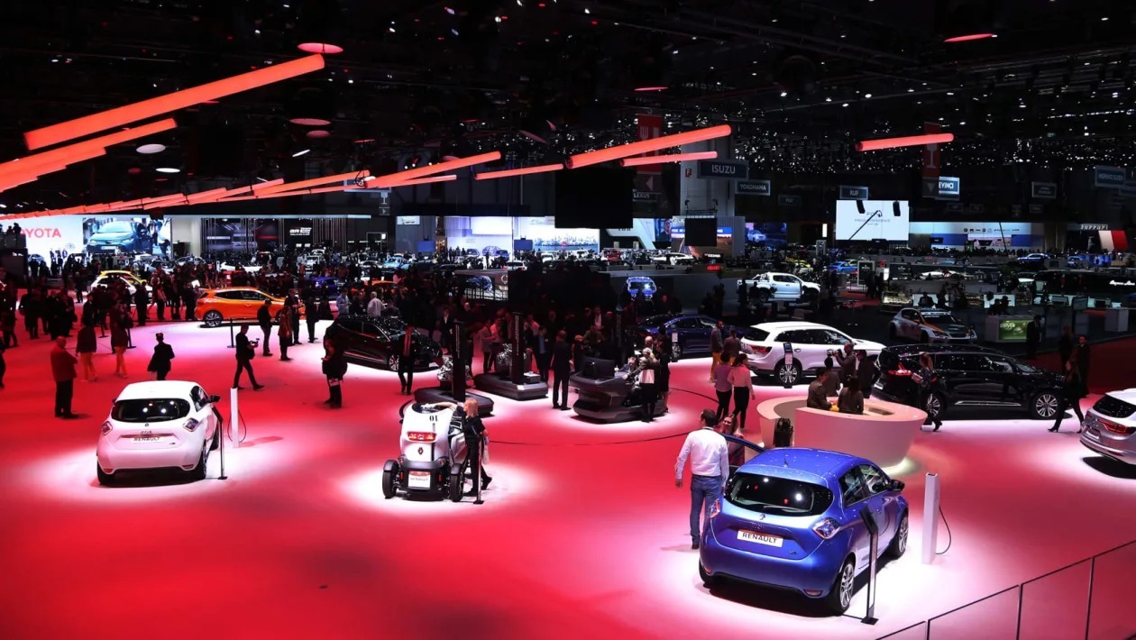 الكشف عن أحدث إصدارات لكزس في معرض جنيف الدولي للسيارات..فيديو