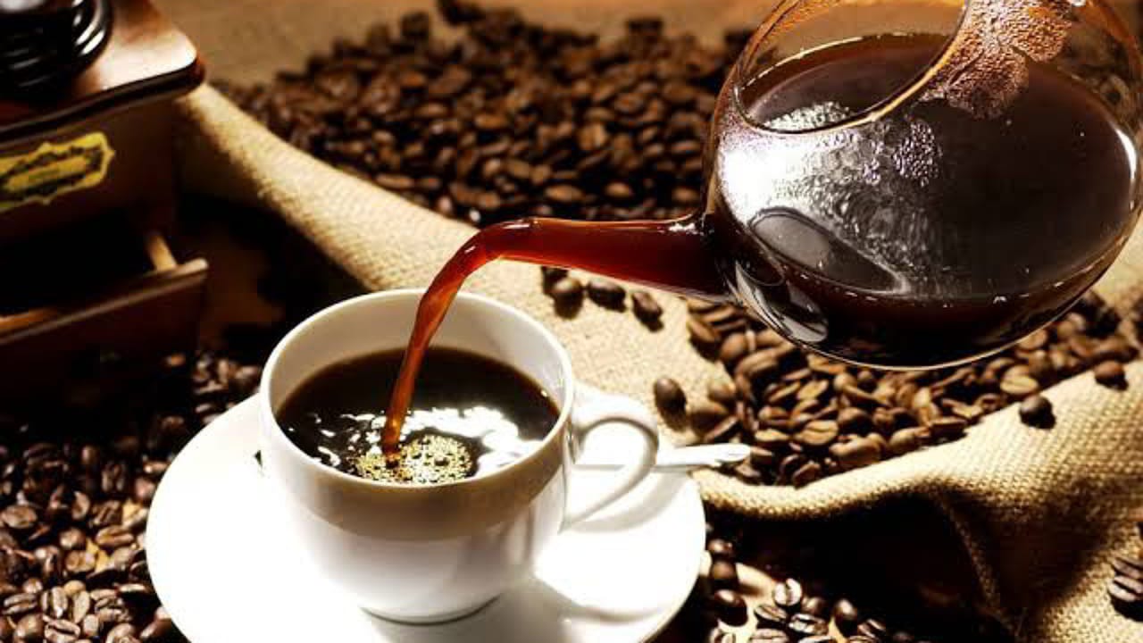 في اليوم العالمي للقهوة .. تعرف على فوائدها وأضرارها