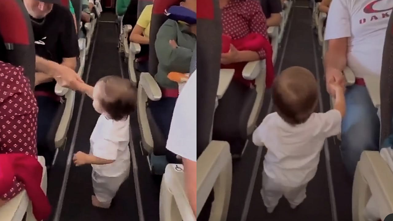 طفلة تجوب الطائرة لتلقي التحية على الركاب .. فيديو