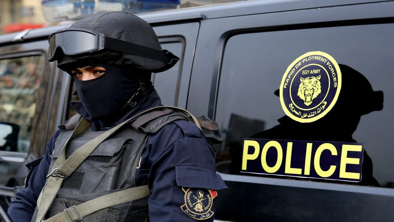 القبض على فرد الشرطة المصري الذي أطلق النار على إسرائيليين