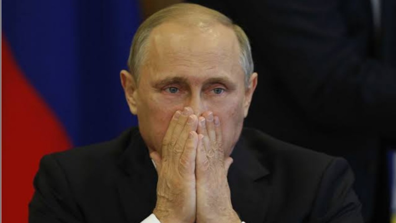 بوتين ينفجر من البكاء بعد مشاهدة أطفال غزة .. فيديو