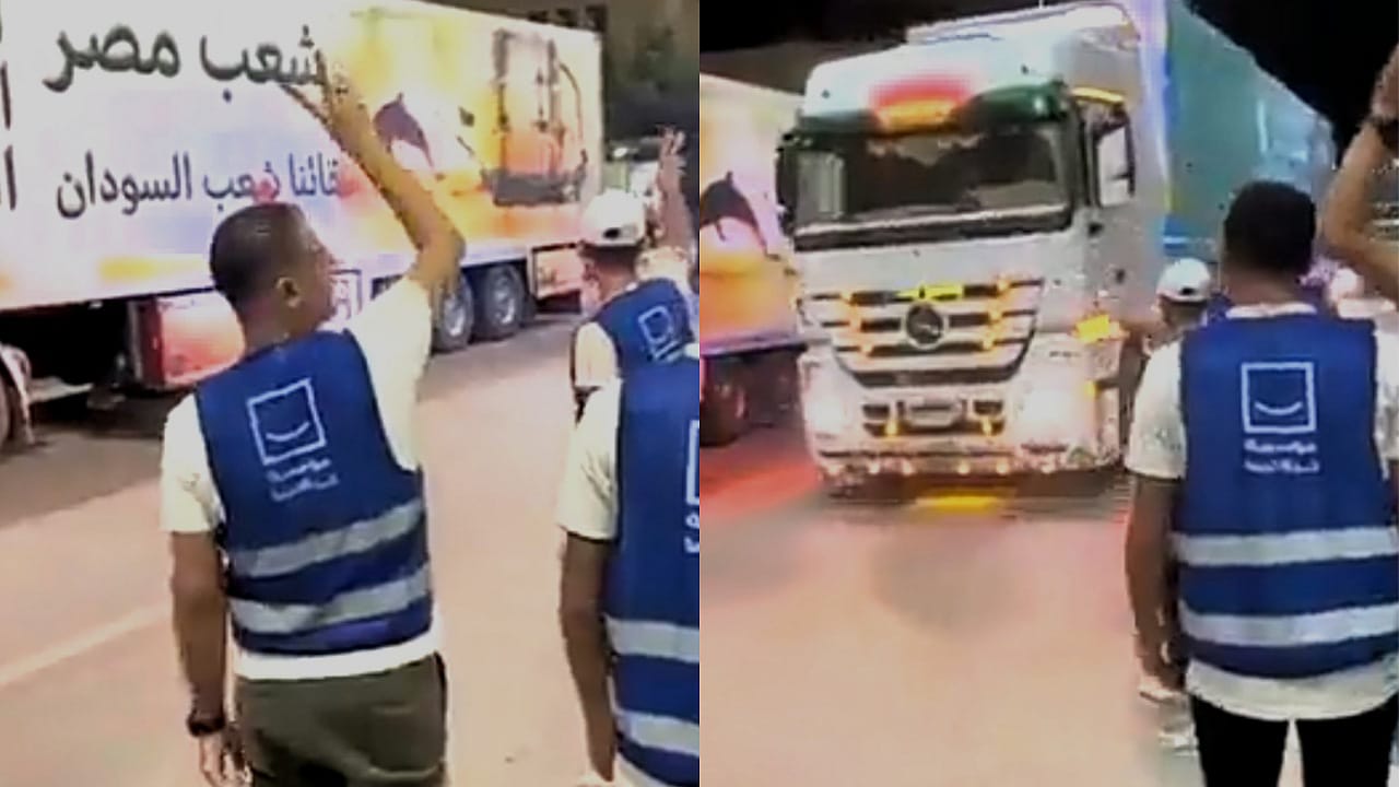 فرحة سائقوا شاحنات المساعدات عند علمهم بدخولهم إلى غزة .. فيديو