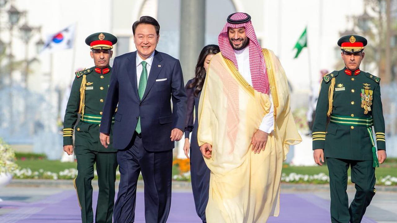 ولي العهد يستقبل رئيس كوريا الجنوبية باليمامة في الرياض .. فيديو وصور