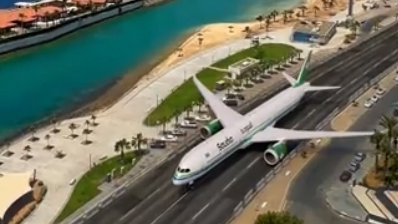 طائرة الخطوط السعودية بشعارها الجديد تسير على كورنيش جدة في مشهد مُبهر .. فيديو