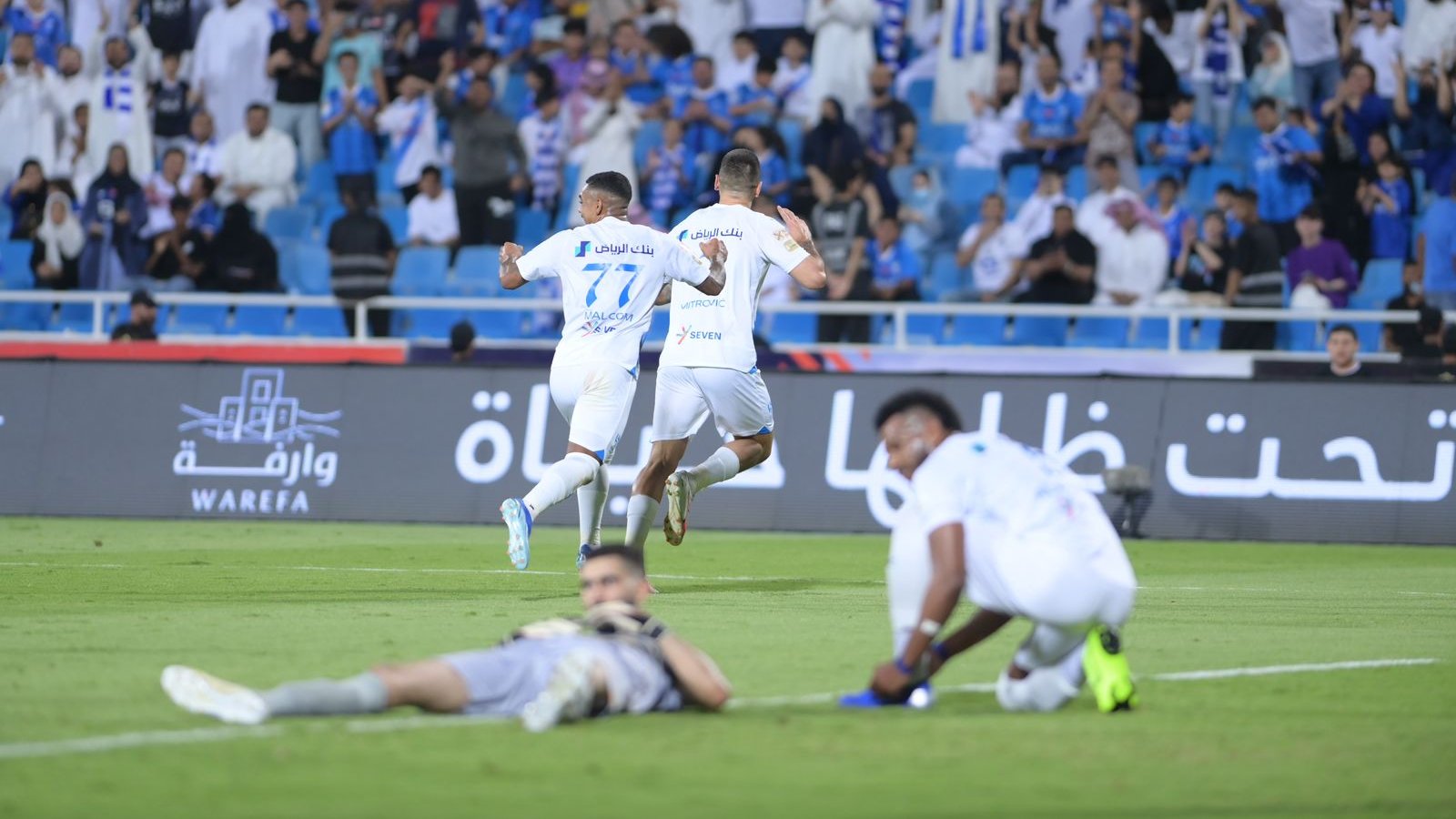 الهلال يتخطى الخليج بهدف نظيف .. فيديو وصور