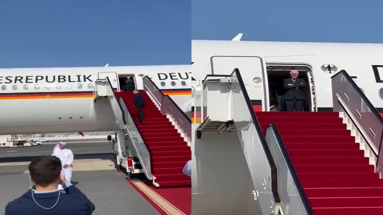 الرئيس الألماني ينتظر نصف ساعة على مدرج الطائرة قبل استقباله في قطر.. فيديو