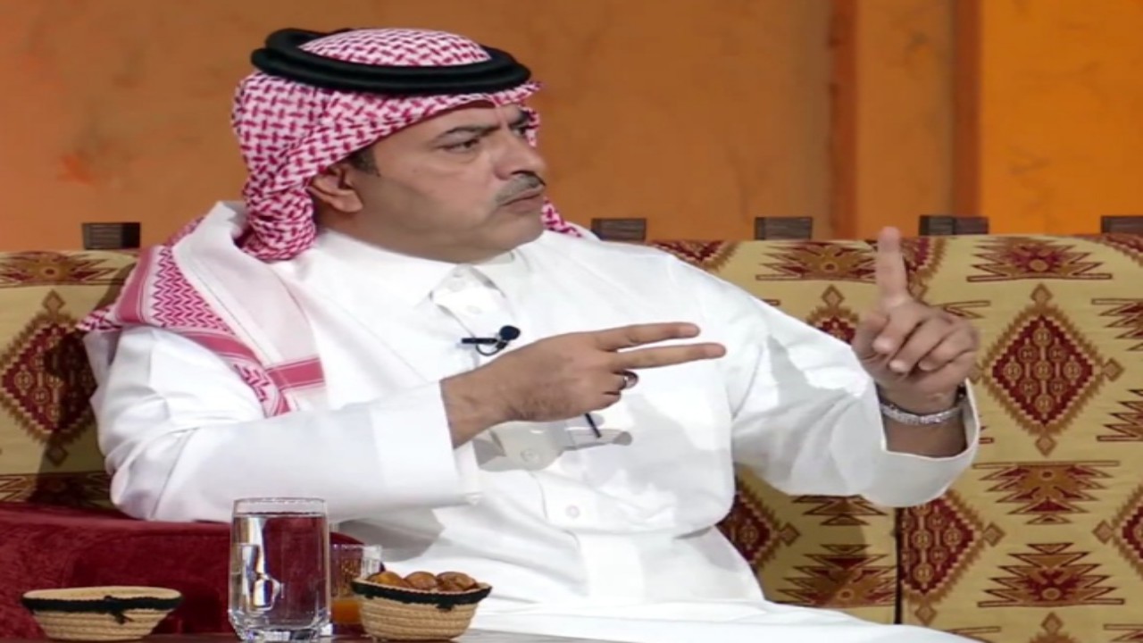 عبدالله بن زنان: البعض يفرد ريشه ويحتج في مباريات النصر.. فيديو
