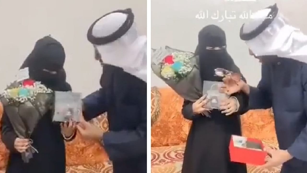 طفلة تحتفل مع عمها الذي أقنعها بلبس النقاب بعمر 9 سنوات.. فيديو