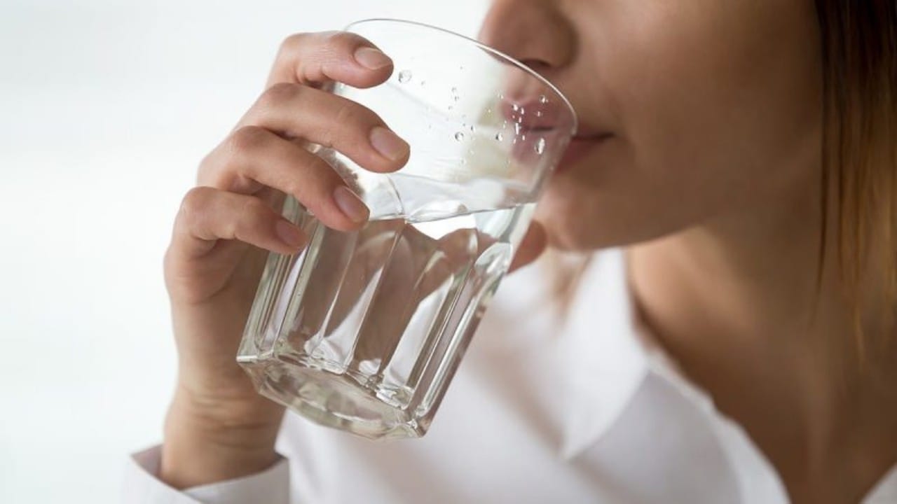 وفاة امرأة لإفراطها في شرب المياه