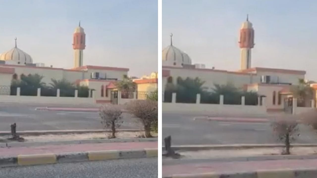 أطفال يستخدمون ميكروفون المسجد لإنقاذهم بعد غلق الباب عليهم.. فيديو