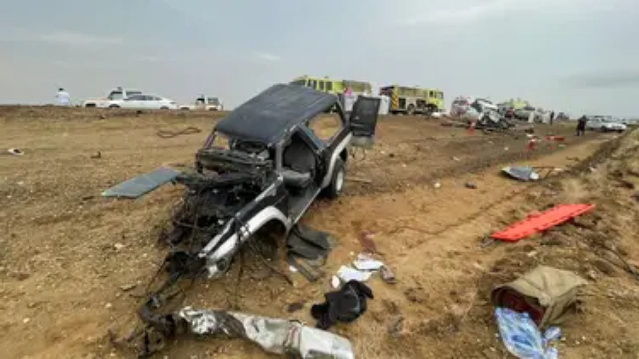 وفاة 8 أشخاص وإصابة آخرين في حادث على طريق السعيدة – محايل