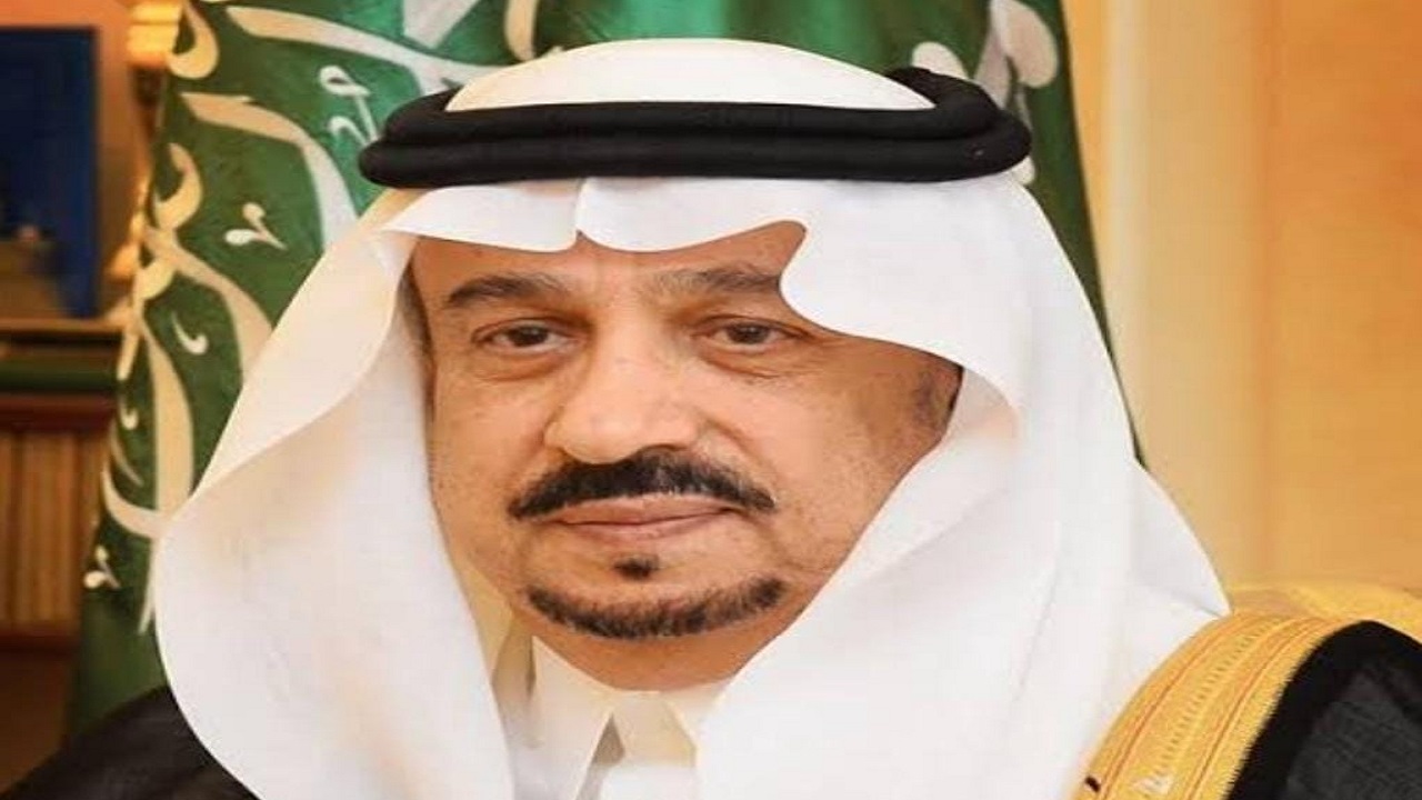 أمير الرياض يقدم واجب العزاء في وفاة فيحان بن حربي بن سلمان المندي