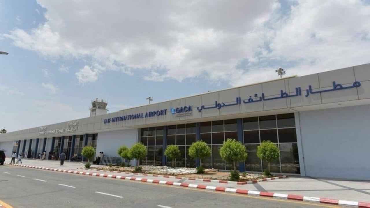 تدشين الصالة الجديدة بمطار الطائف