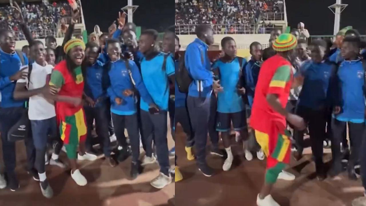 المشجع الهلالي السنغالي يظهر مجددًا ويهتف للهلال .. فيديو