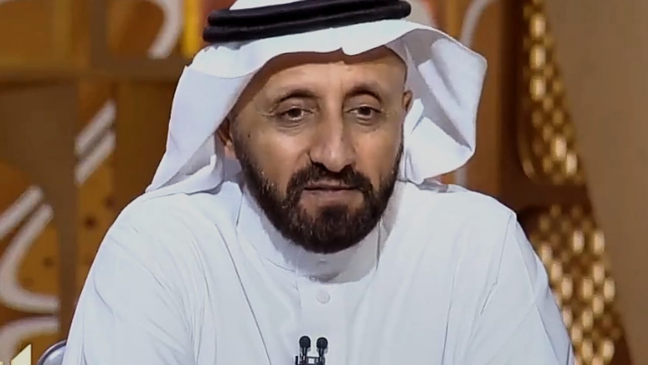 محمد العجاجي يكشف عن سبب استخدام كلمة نظام بدلًا من قانون بالمملكة   ..  فيديو