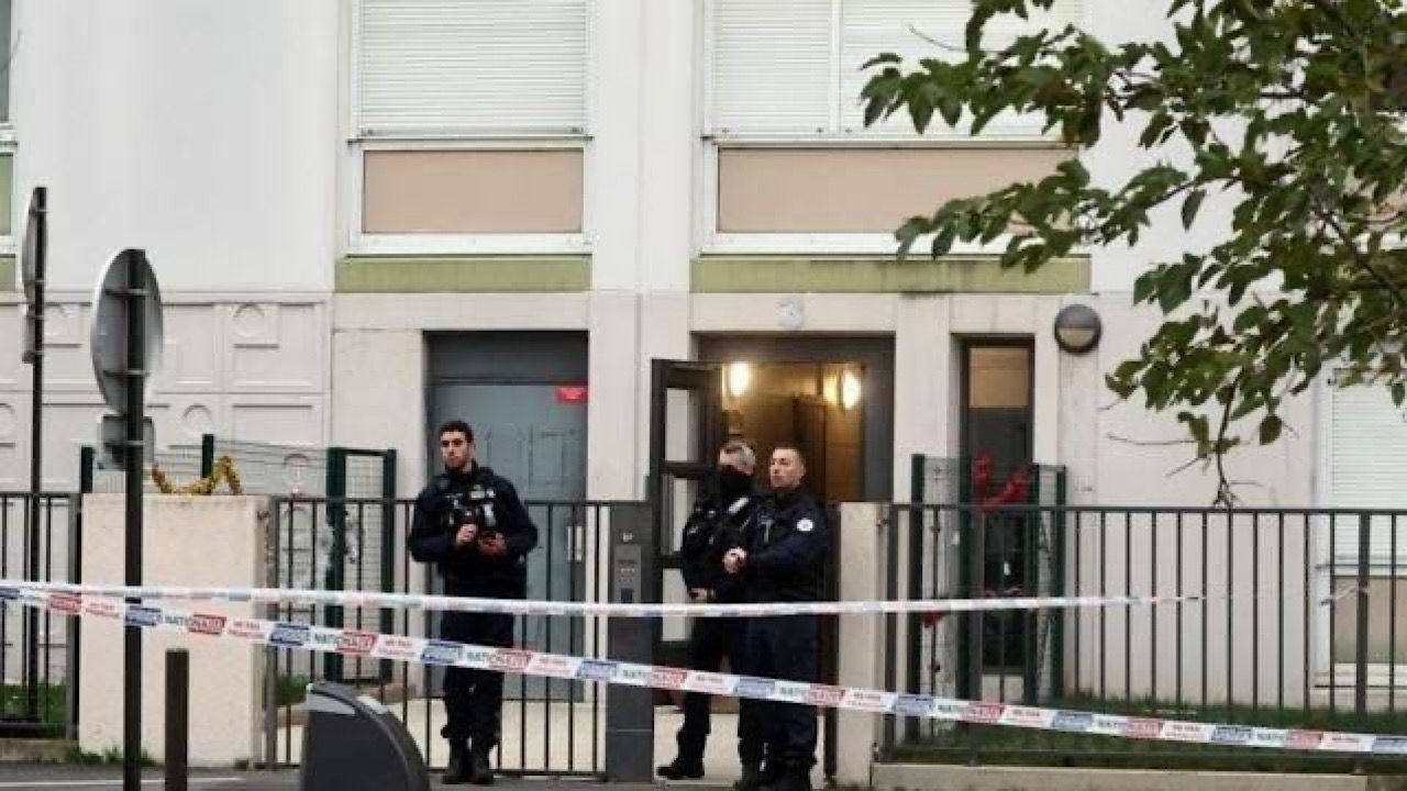رجل يقتل زوجته وأطفاله في فرنسا بدعوى من أصوات مجهولة
