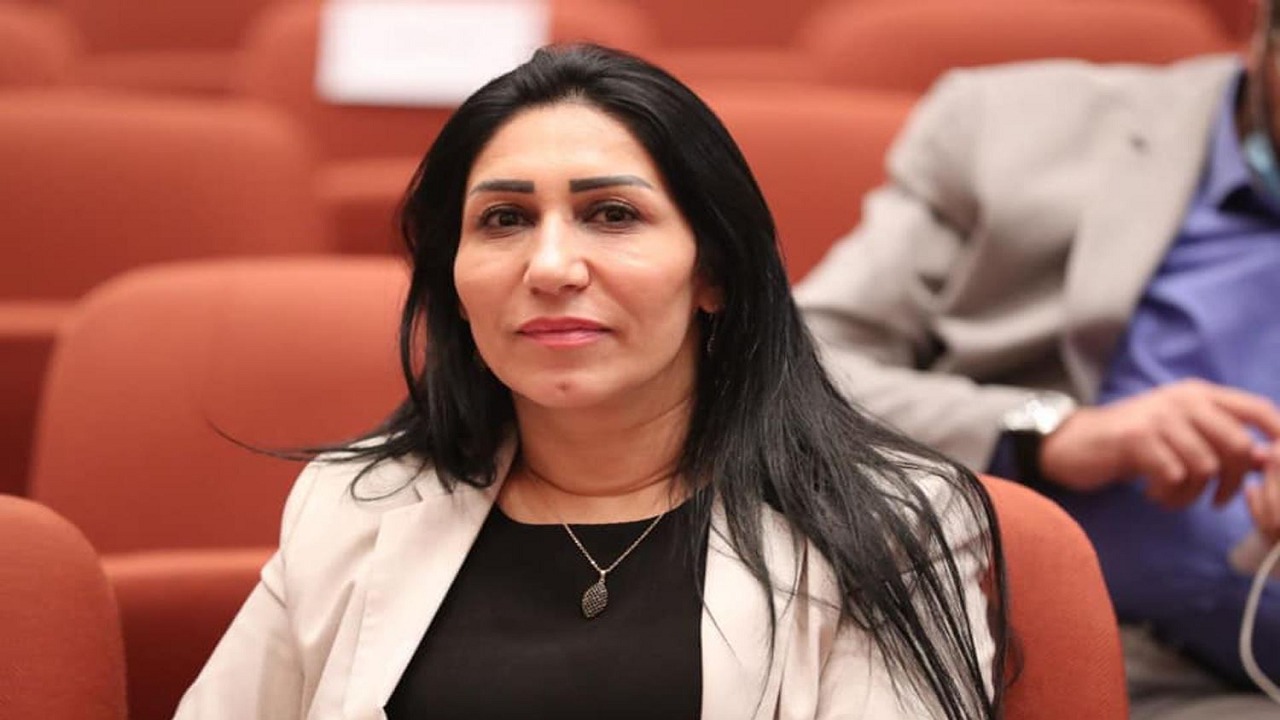 نائبة عراقية سابقة تكشف عن تعرضها للتحرش