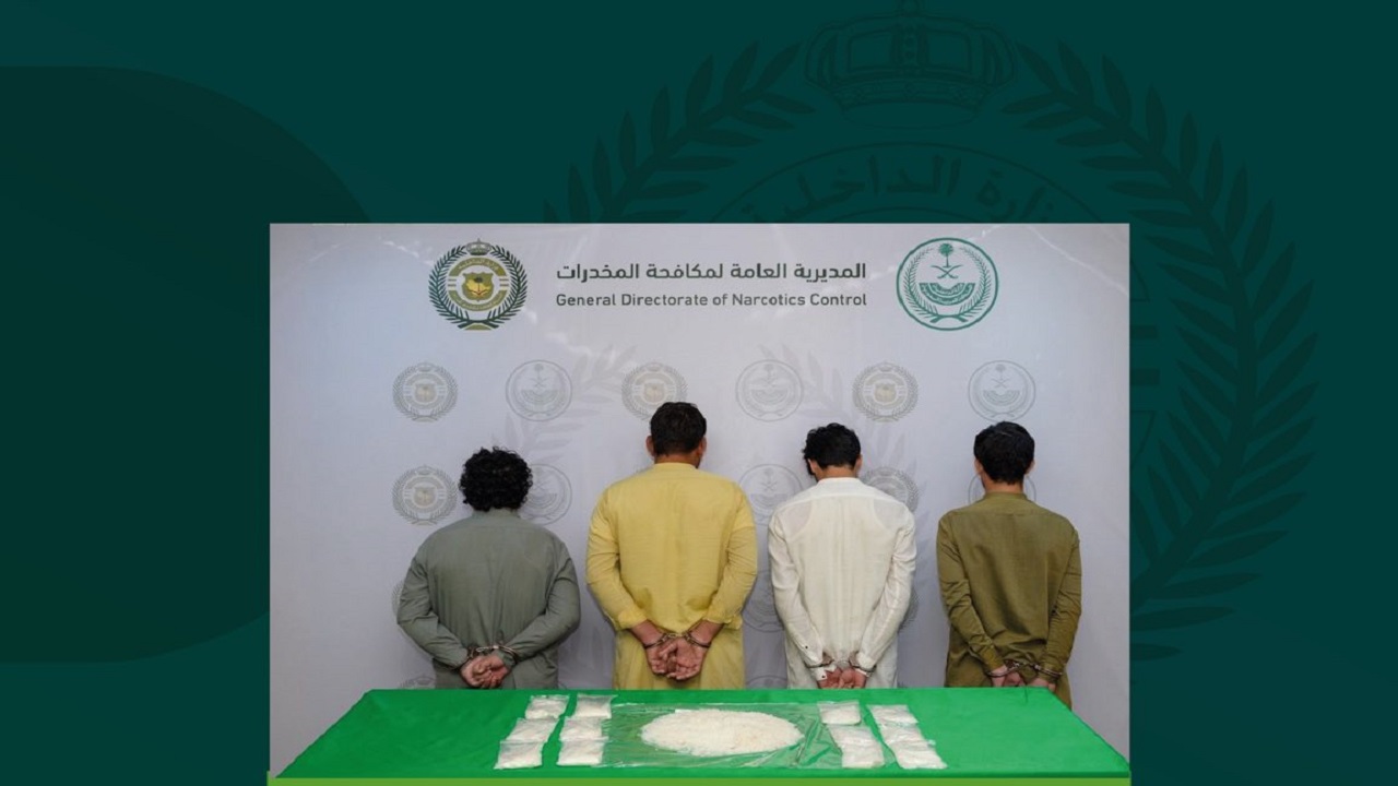 ضبط 4 مقيمين روجوا للشبو في جدة