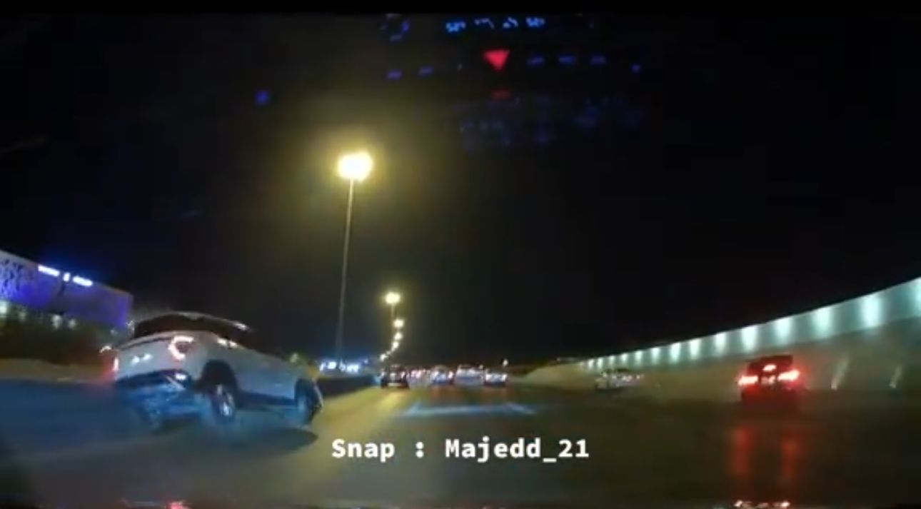 كاميرا داش كام ترصد حادث اصطدام عنيف على الطريق .. فيديو