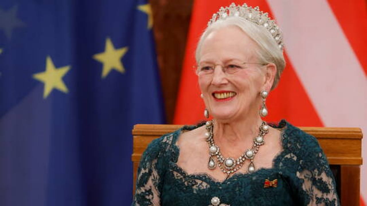 ملكة الدنمارك تتنازل عن العرش بعد 52 عاماً