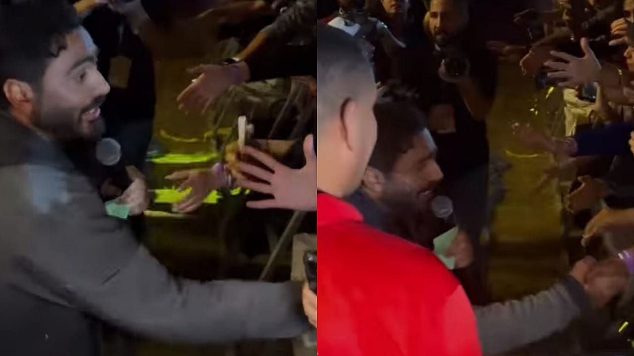 تامر حسني ينزل من على المسرح ويتفاعل مع جمهوره بدبي .. فيديو