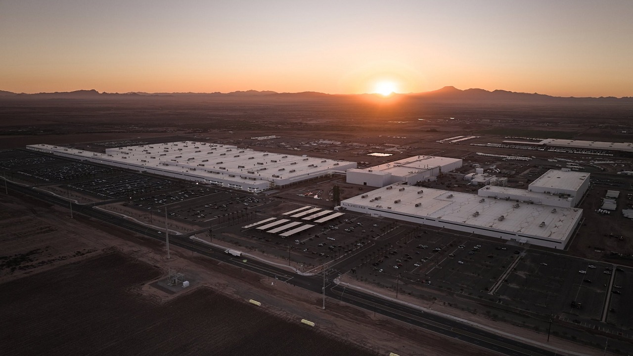 لوسِد موتورز توسع مصنعها في أريزونا .. صور