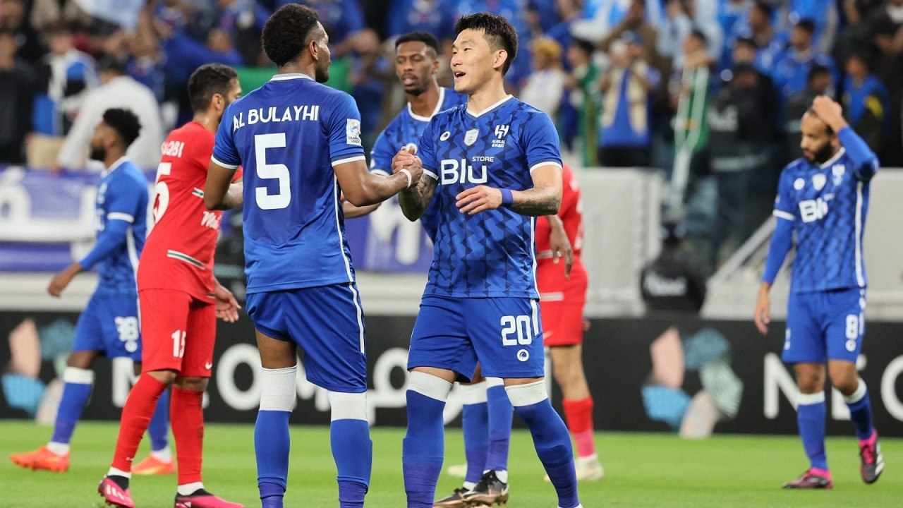 جانغ هيون سو : البليهي من أصدقائي المقربين